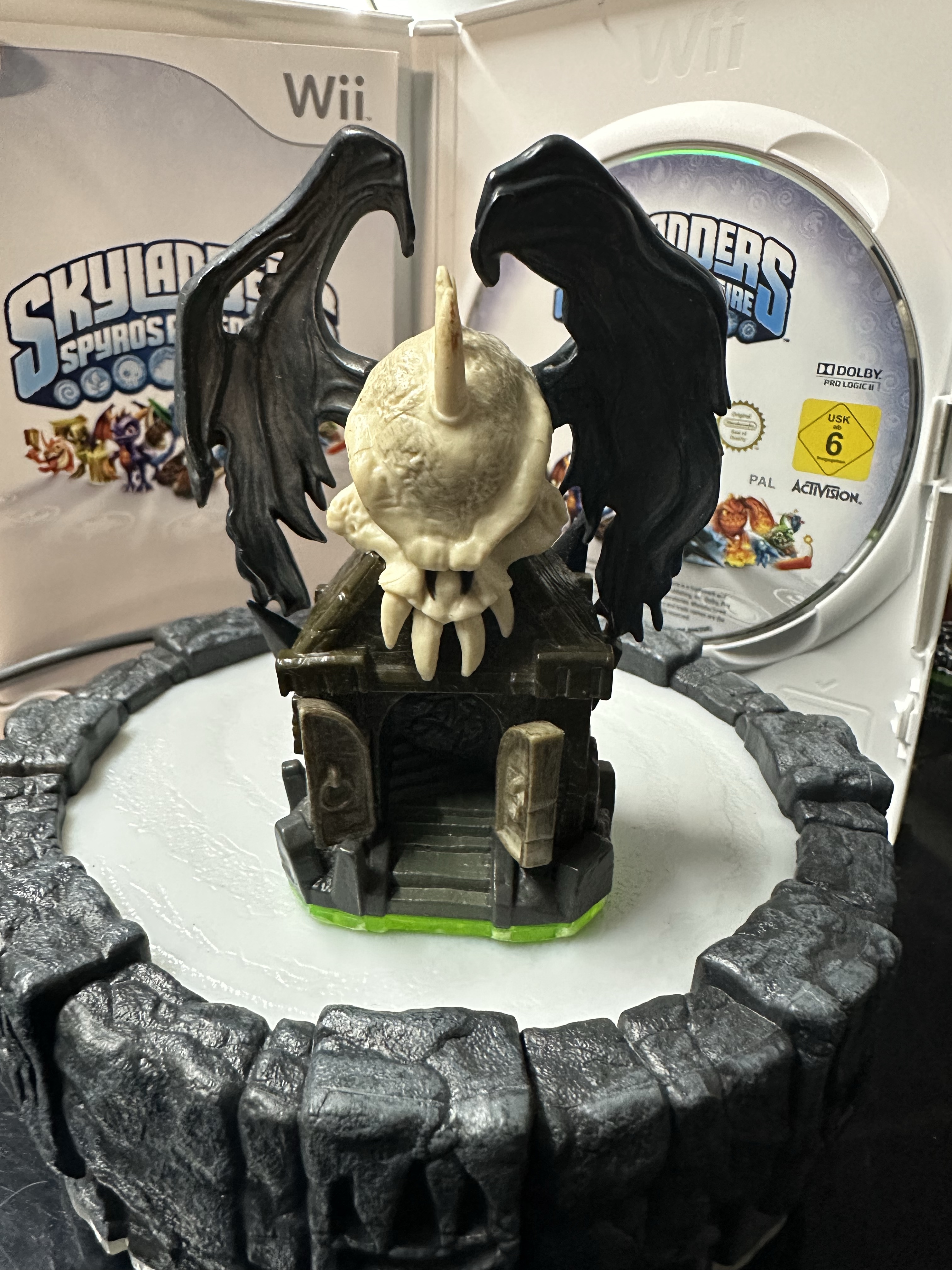 Darklight Crypt: A Haunted Adventure from Skylanders: Spyro’s Adventure (Wii, 2011) 👻🎮🌙